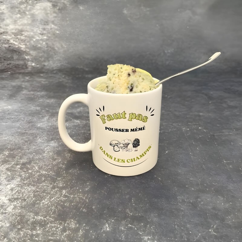 mug-cake-aux-myrtilles-et-chocolat-noir-maison-borde.jpg