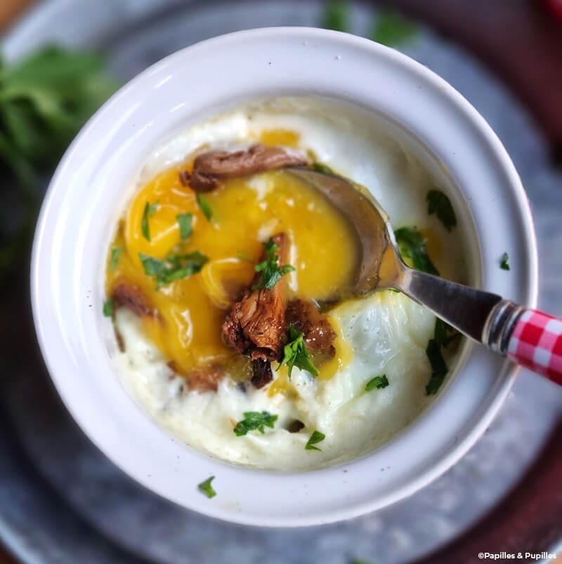 oeufs-cocotte-aux-champignons-et-a-la-creme-maison-borde.jpg